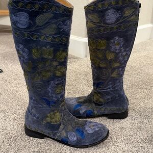 ARTEMIS Embroidered Boots Floral